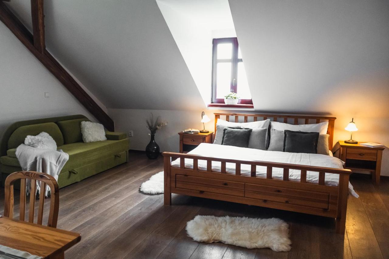 Penzion Apartmany Hetlin Cerniny ภายนอก รูปภาพ